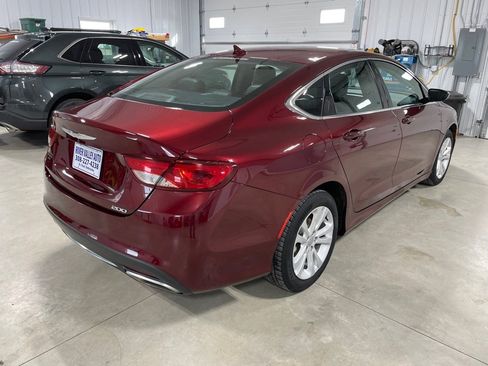 Used 2016 Chrysler 200 Limited Platinum image 7