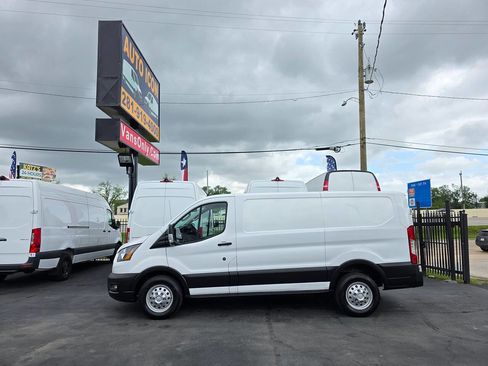Used 2020 Ford Transit 250 Low Roof AWD image 4