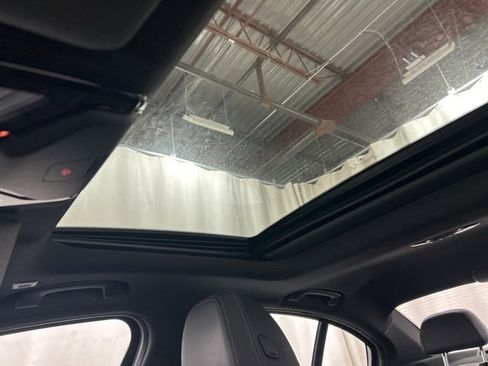 Used 2022 BMW 330i xDrive Sedan w/ Driving Assistance Package image 25