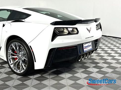 Used 2015 Chevrolet Corvette Z06 w/ 3LZ Preferred Equipment Group RWD image 47