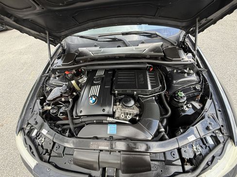 Used 2010 BMW 335i Sedan RWD image 25