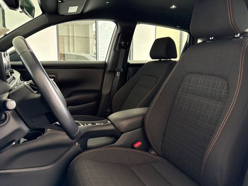 Used 2025 Honda HR-V Sport image 5