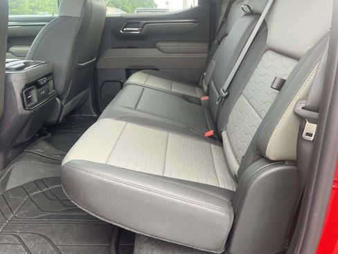 Certified 2024 Chevrolet Silverado 1500 ZR2 w/ Technology Package AWD/4WD image 13