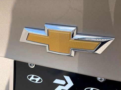 Used 2022 Chevrolet Malibu LT image 11