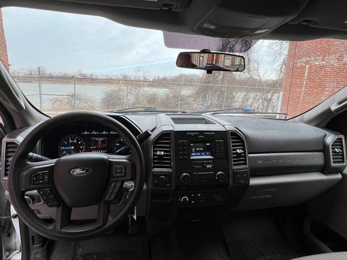 Used 2018 Ford F250 XLT w/ XLT Value Package image 16