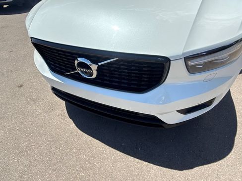 Used 2019 Volvo XC40 T5 R-Design AWD/4WD image 9