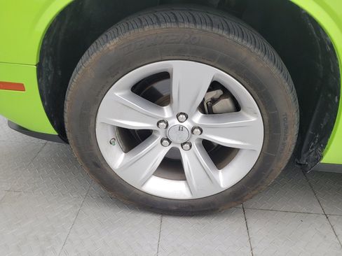 Used 2023 Dodge Challenger SXT RWD image 31