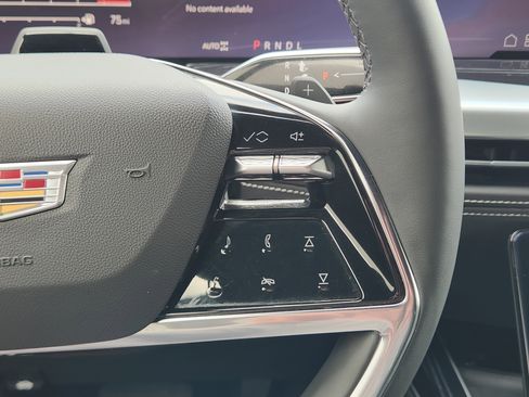 Used 2025 Cadillac Escalade Sport w/ LPO, ONYX Package image 29