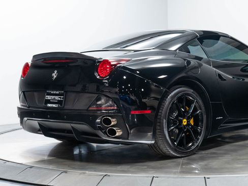 Used 2013 Ferrari 458 Spider RWD image 19