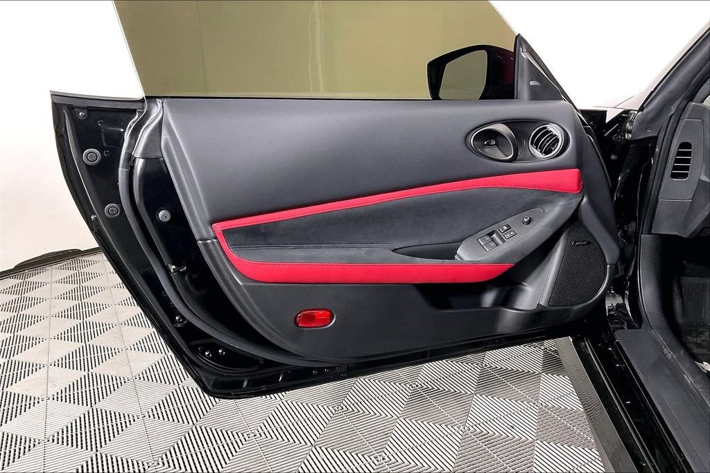 New 2026 Nissan Z Performance w/ Floor Mat Package RWD image 38