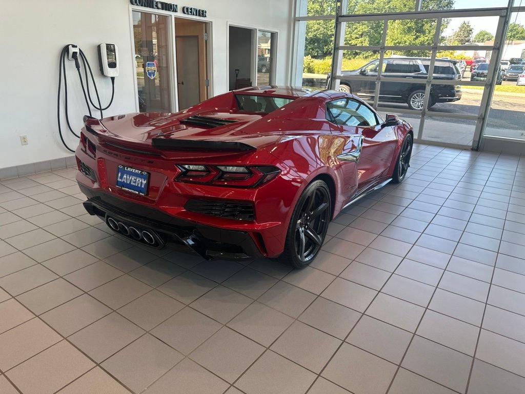 Used 2025 Chevrolet Corvette Z06 RWD image 8