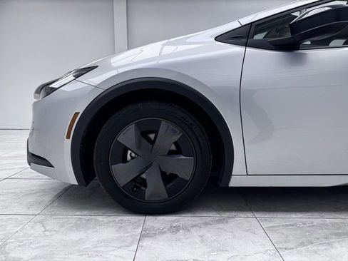 Used 2024 Toyota Prius LE image 8
