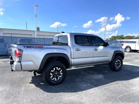 Used 2023 Toyota Tacoma TRD Off-Road w/ Technology Package image 2