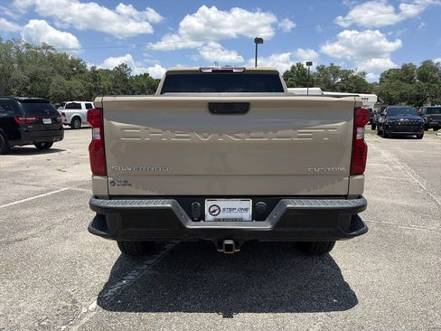 Used 2022 Chevrolet Silverado 1500 Custom Trail Boss AWD/4WD image 5