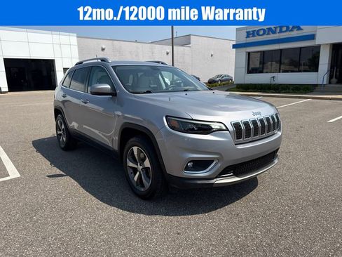 Used 2019 Jeep Cherokee Limited image 2