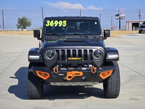 Used 2023 Jeep Gladiator Mojave w/ LED Lighting Group AWD/4WD image 3