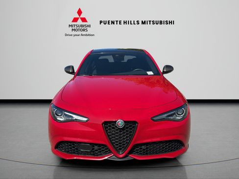 Used 2023 Alfa Romeo Giulia Estrema RWD image 2