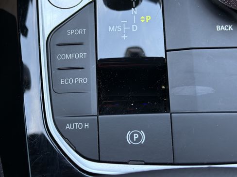 Used 2024 BMW X3 sDrive30i w/ Premium Package RWD image 9