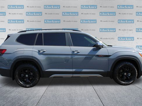 Used 2024 Volkswagen Atlas Peak Edition SE AWD/4WD image 6