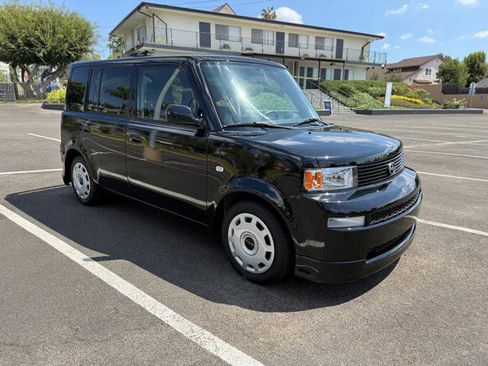 Used 2005 Scion xB Wagon image 10