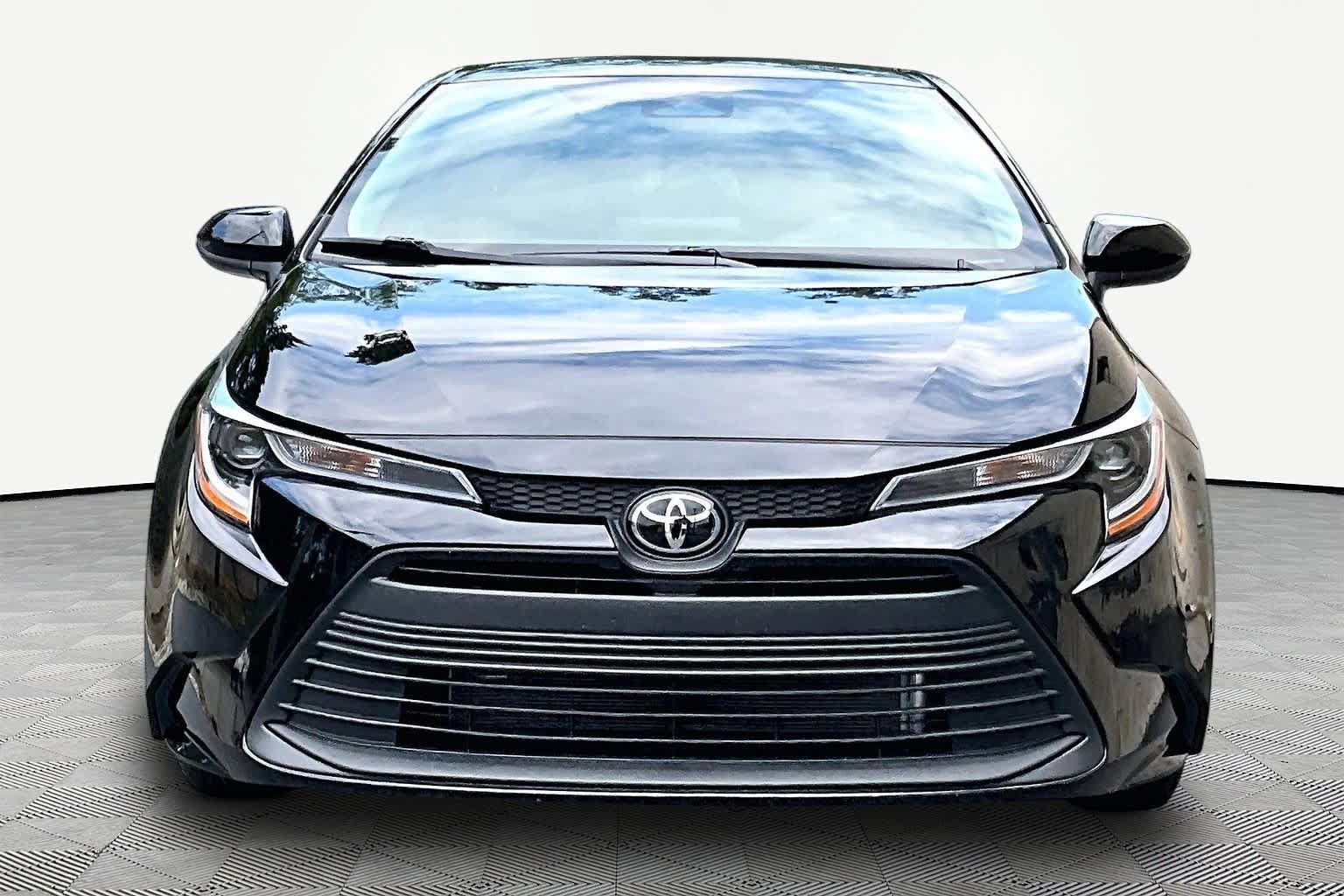 Certified 2026 Toyota Corolla LE FWD image 4