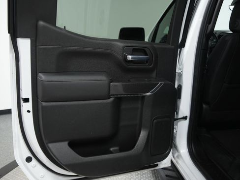 Used 2021 GMC Sierra 1500 AT4 w/ AT4 Premium Package image 17