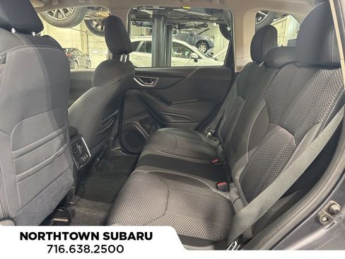 Used 2020 Subaru Forester Premium image 4