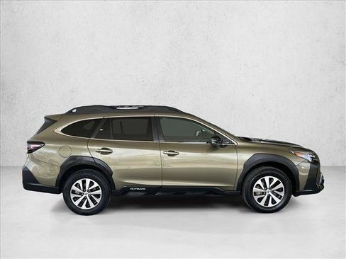 Used 2025 Subaru Outback Premium AWD/4WD image 21