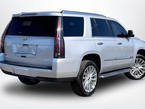 Used 2019 Cadillac Escalade Luxury image 6