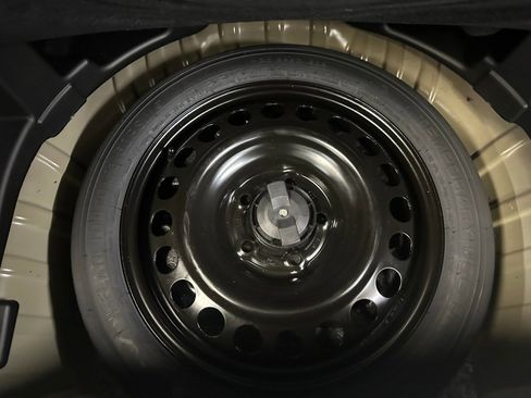 Certified 2024 Chevrolet Equinox LT w/ LPO, Floor Liner Package image 25