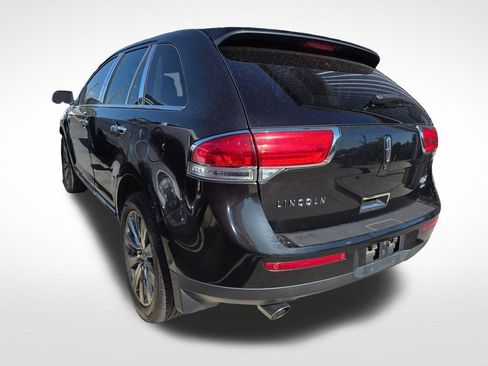 Used 2013 Lincoln MKX AWD image 4