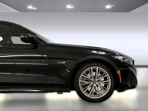 Used 2023 BMW 330e w/ Premium Package image 34