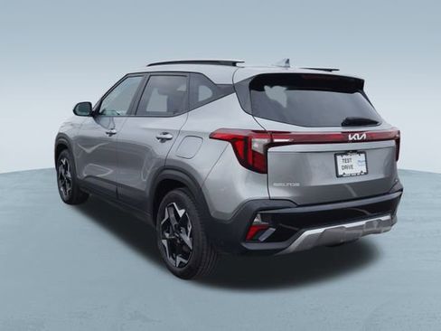 Used 2025 Kia Seltos S image 6