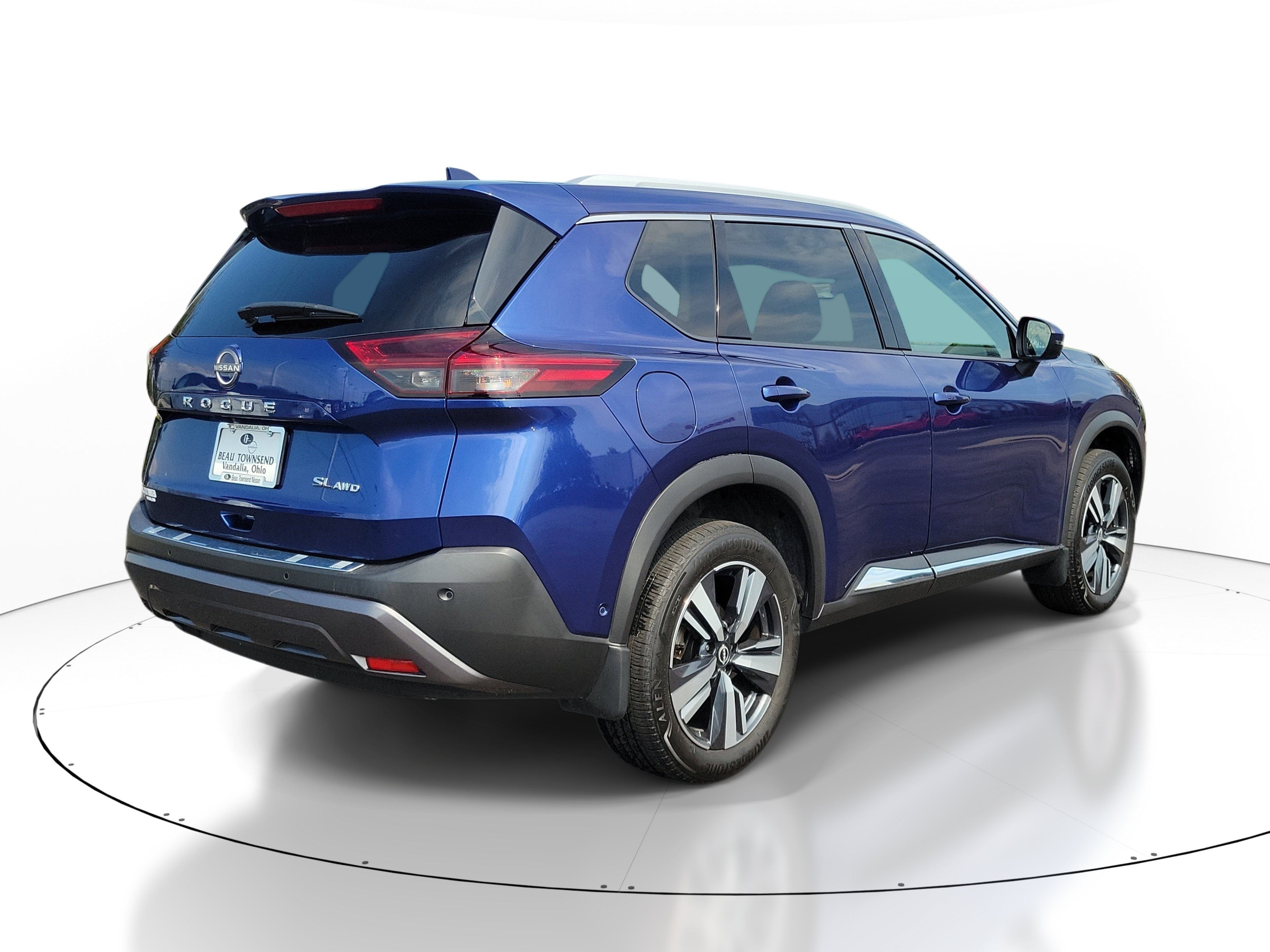 Certified 2023 Nissan Rogue SL w/ SL Premium Package AWD/4WD image 4