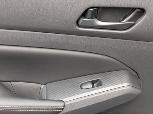 New 2025 Nissan Altima 2.5 SV image 25