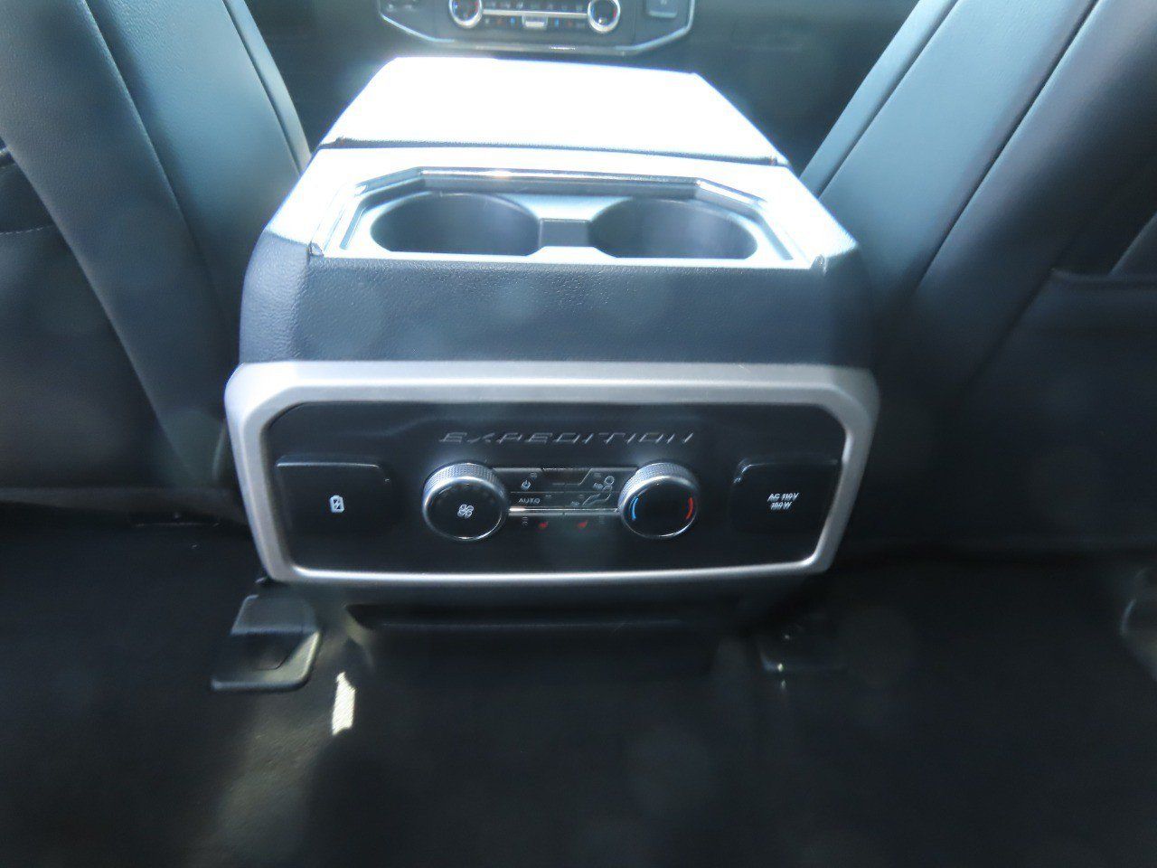 Used 2023 Ford Expedition Limited RWD image 20