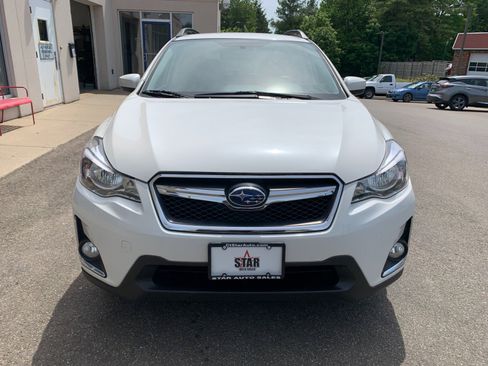 Used 2016 Subaru Crosstrek 2.0i Premium AWD/4WD image 2