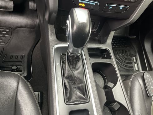 Used 2019 Ford Escape SEL image 23