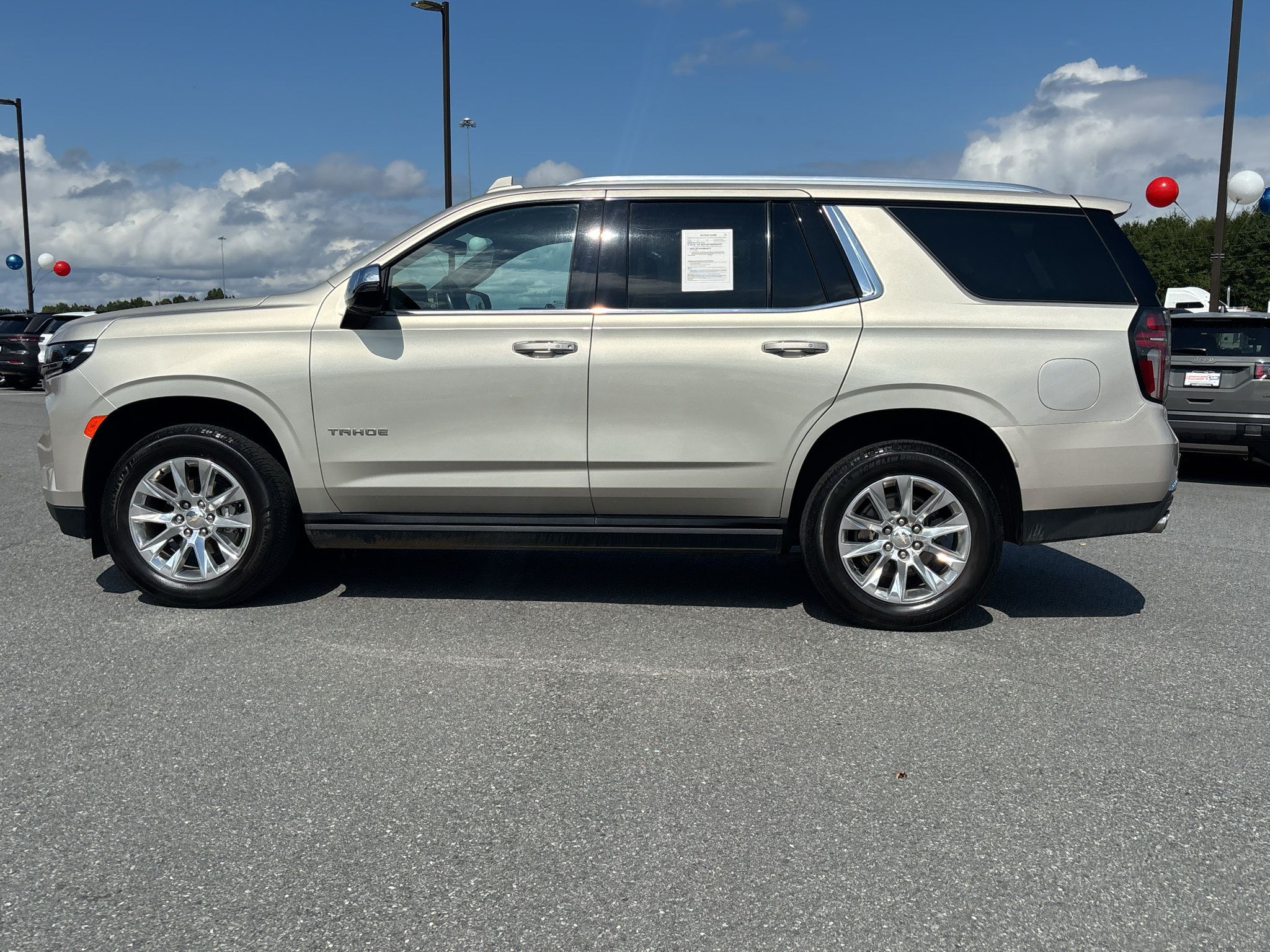 Used 2021 Chevrolet Tahoe Premier RWD image 3