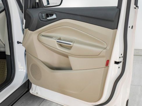 Used 2019 Ford Escape Titanium image 40