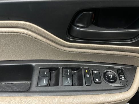 Used 2019 Honda Odyssey LX image 11