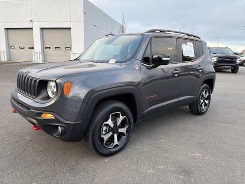 Used 2022 Jeep Renegade Trailhawk image 5