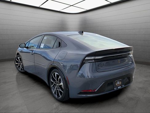 New 2026 Toyota Prius Plug-In Hybrid image 3