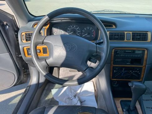 Used 1997 Toyota Camry LE w/ Leather Trim Pkg FWD image 23