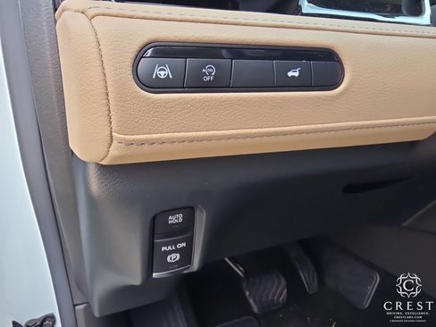 Used 2025 INFINITI QX80 Pure RWD image 12