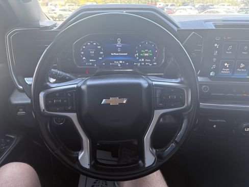 Used 2024 Chevrolet Silverado 2500 LT AWD/4WD image 21