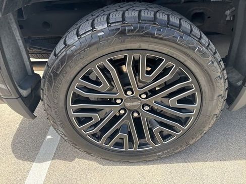 Used 2022 GMC Sierra 1500 Denali Ultimate image 12