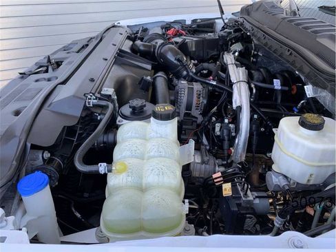 Used 2021 Ford F550 2WD Regular Cab Super Duty image 13