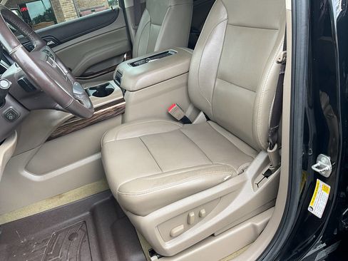 Used 2017 GMC Yukon SLT w/ Premium Edition AWD/4WD image 35