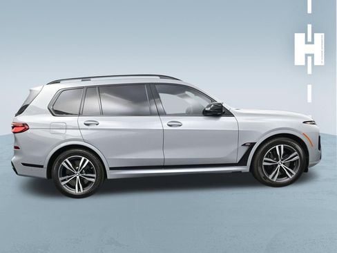 Used 2024 BMW X7 M60i AWD/4WD image 3